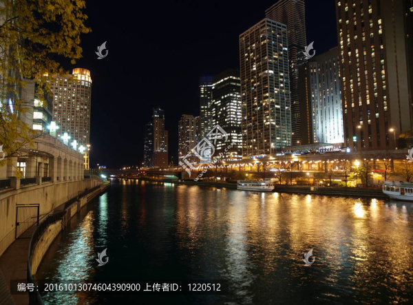 芝加哥河的夜晚