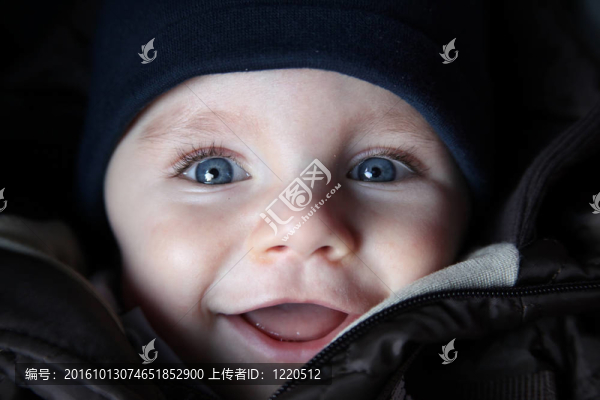 藍(lán)眼睛的男孩
