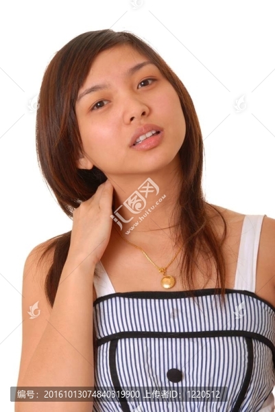 可愛的亞洲的黑發(fā)女孩