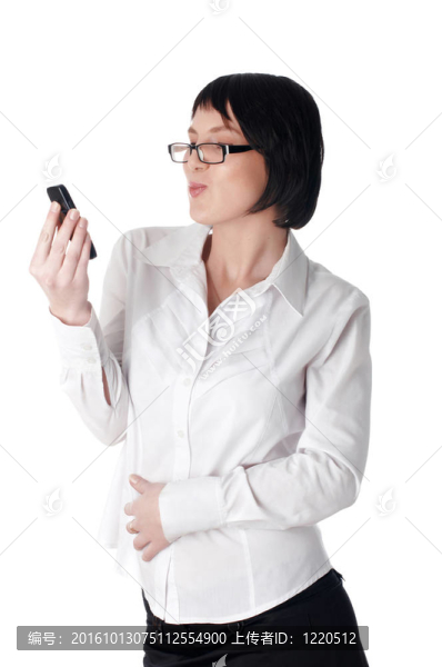 穿著白色襯衫的迷人的年輕商業(yè)女性