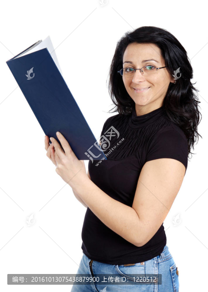漂亮的女士讀一本書