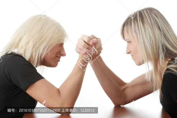 兩個女人競爭