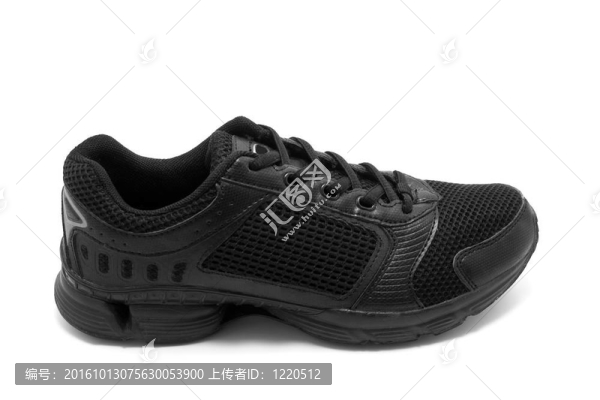 黑色的運動鞋