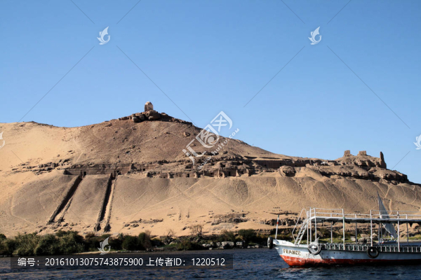 尼羅河河畔的寺廟2