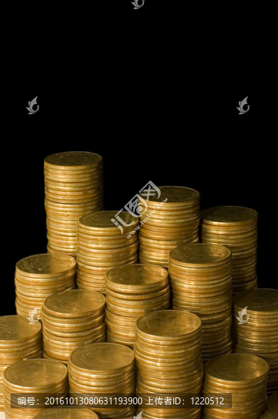 黑色背景下的金幣