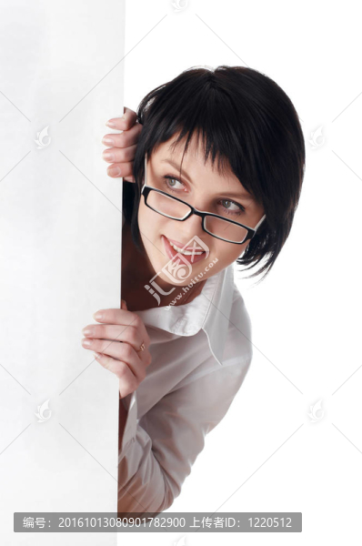 穿著白色襯衫的迷人的年輕商業(yè)女性