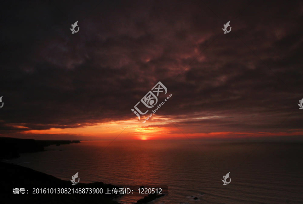 夕陽從crackington還北康沃爾附近