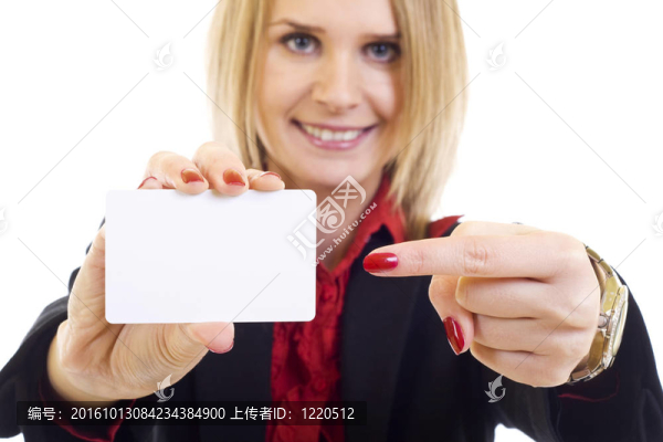 商人給她名片