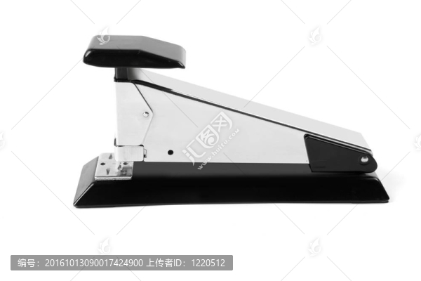 在白色銀色鍍鉻和黑色的訂書機