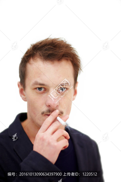 現(xiàn)代年輕人抽致命香煙