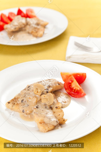 凍鱈魚片芝士醬和蘑菇中分離