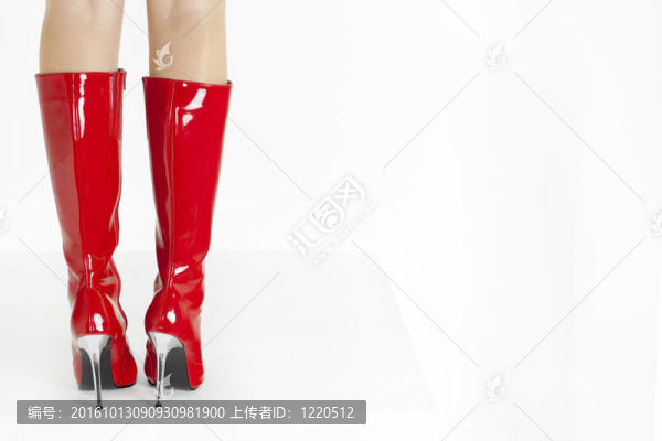 紅靴子