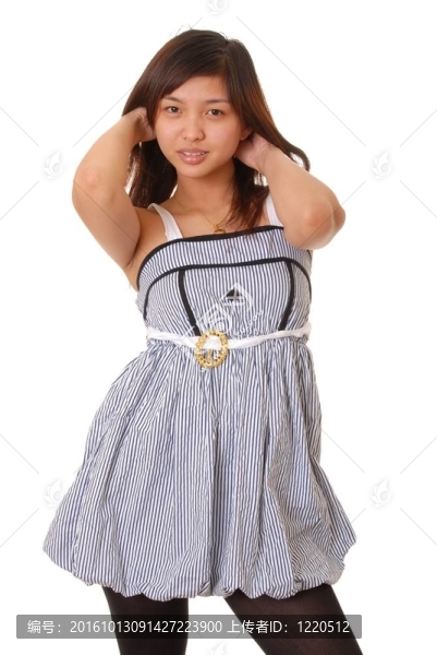 可愛的亞洲的黑發(fā)女孩