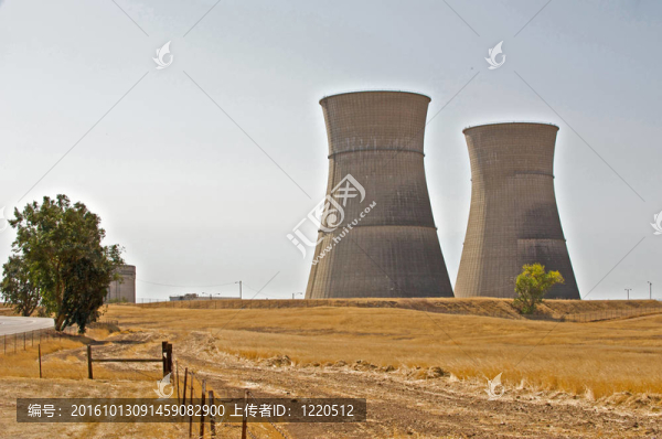 就在廢棄核電站的路上