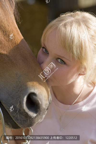 女人和她的馬