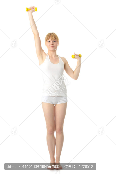 美麗的年輕女子做運動