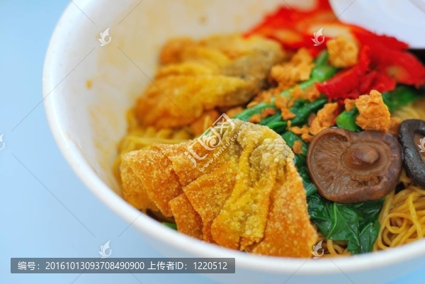 中式素食肆意面