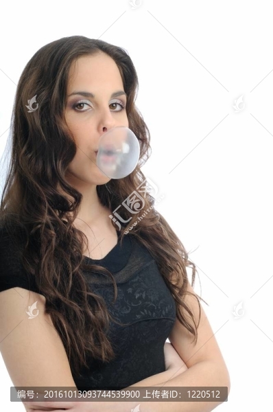 青少年嚼口香糖