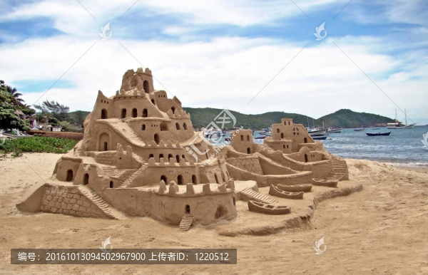 沙灘上的沙灘城堡