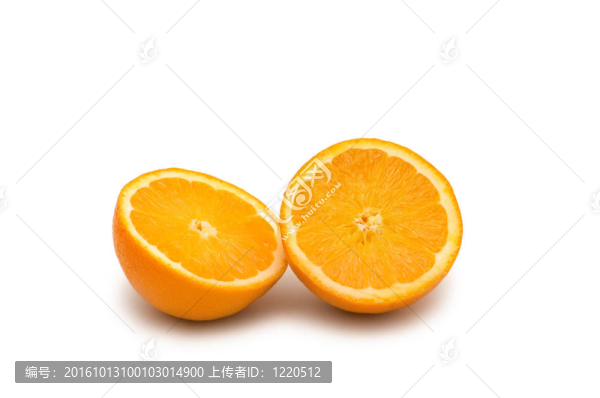 兩個半切桔子白色背景分離