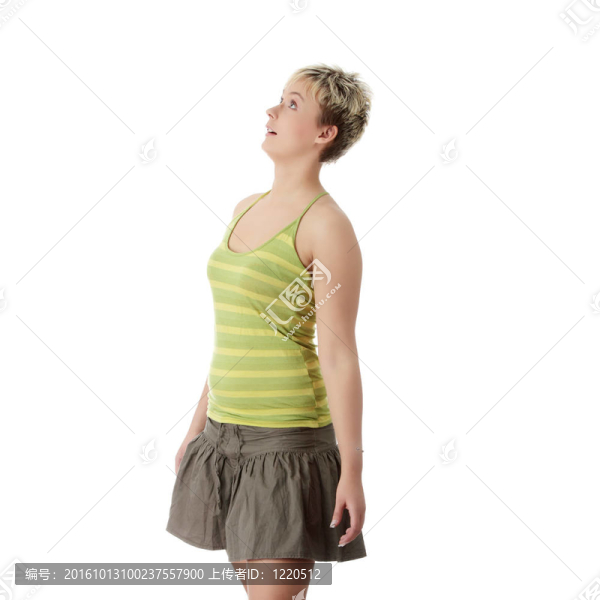 穿短裙的朋克女孩