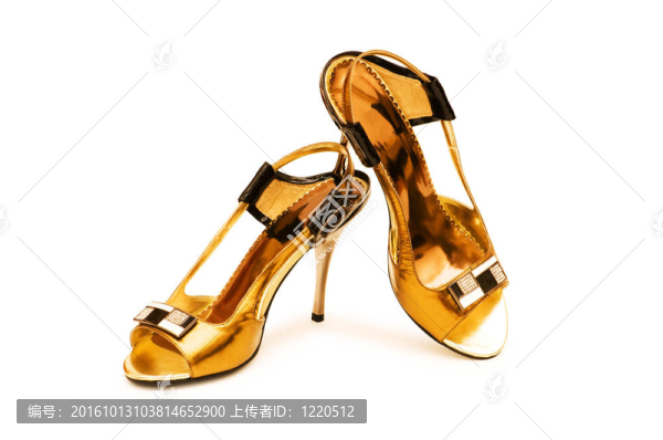 白色背景下的女性鞋