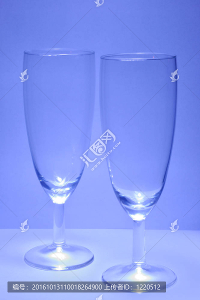玻璃杯