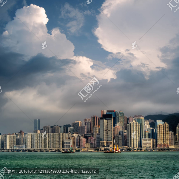 藍天和白云的城市