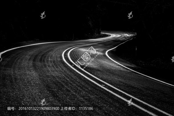 彎曲的山路