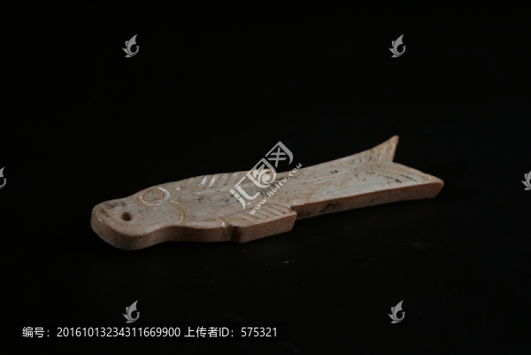 玉器,商代直身開叉魚