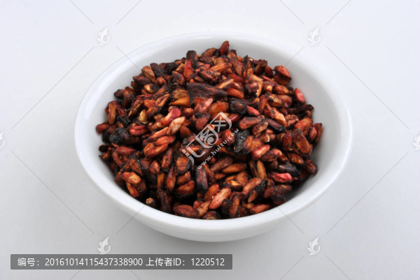 石榴籽配料為尼斯沙拉