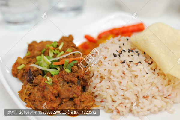 馬來素食仁當雞肉或羊肉飯