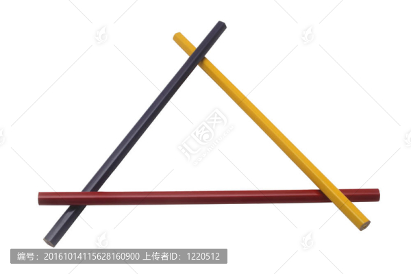三支彩色鉛筆；藍色；紅色和黃色；形成三角形