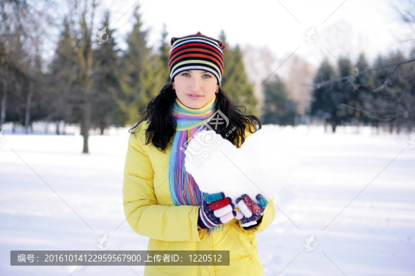雪的心的女孩