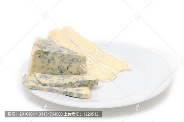 白盤子上的奶酪