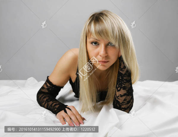 美麗的金發(fā)女郎的性