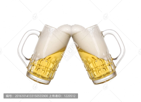 一杯金冷啤酒