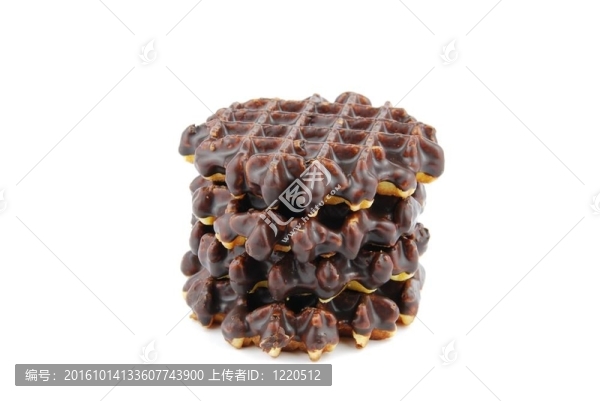 巧克力的比利時(shí)華夫餅堆放在白