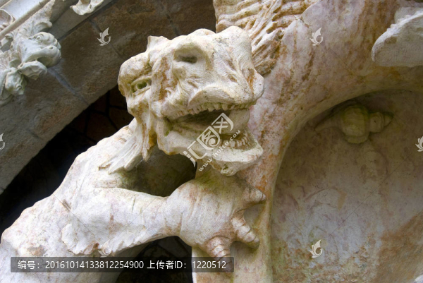 在regaleira,guarian門