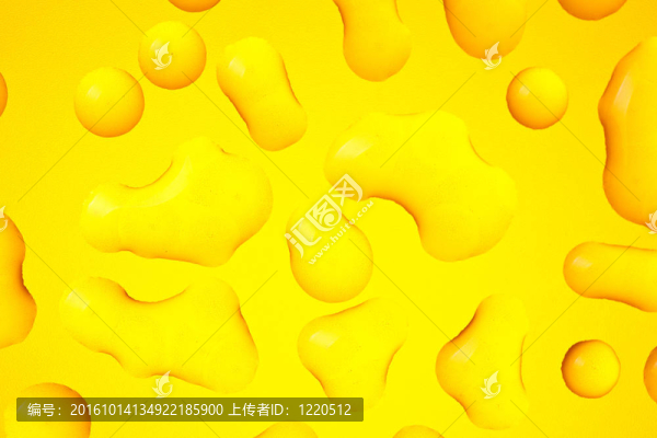 彩色背景上的水滴