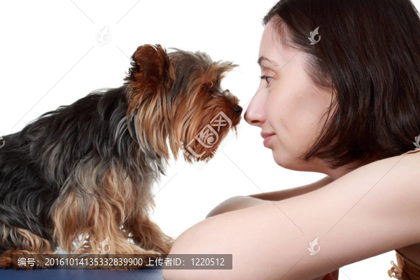 女人和她的狗