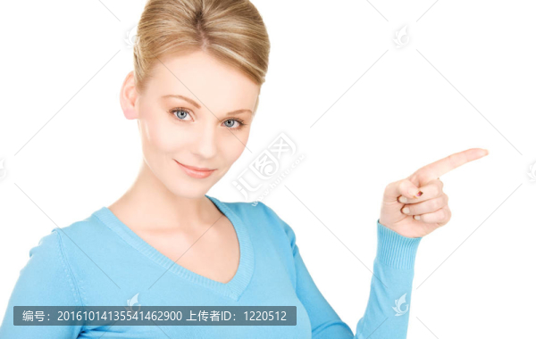 女人指著她的手指