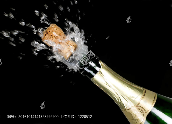 綠色香檳酒瓶瓶塞爆炸