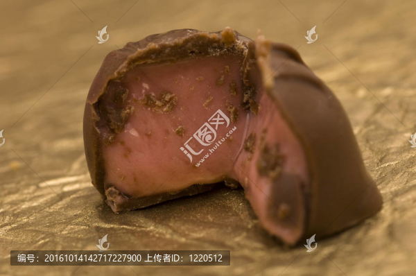 草莓奶油巧克力