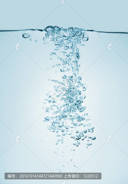 水與泡沫