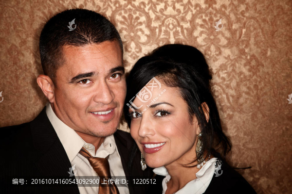 迷人的Hispanic,Couple