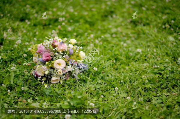 婚禮一束野花