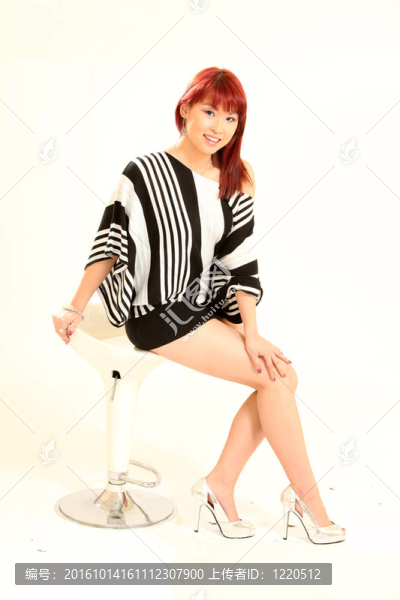 可愛的亞洲女孩80年代風(fēng)格