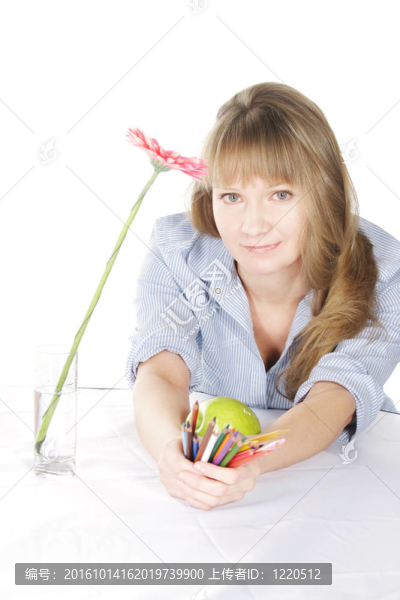 金發(fā)碧眼的鉛筆
