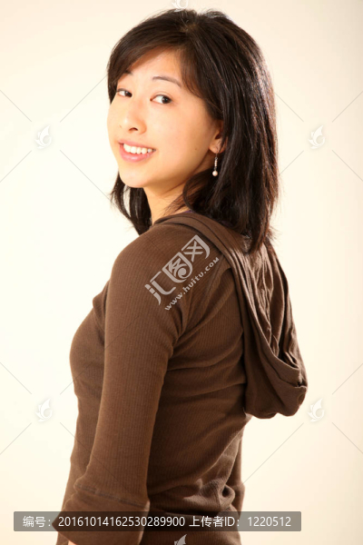 年輕可愛的亞洲女人